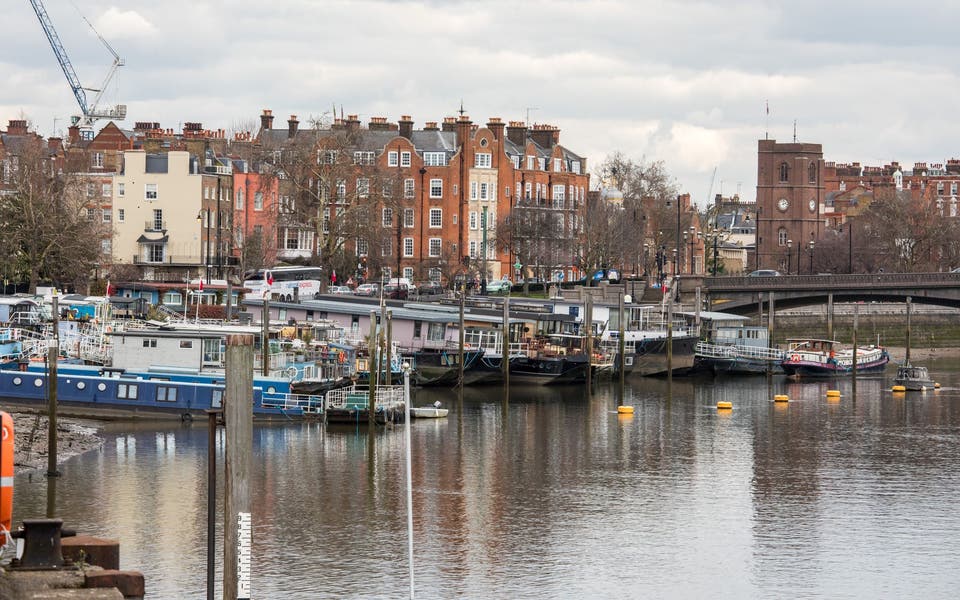 Chelsea houseboat owners win latest fight against mega barges